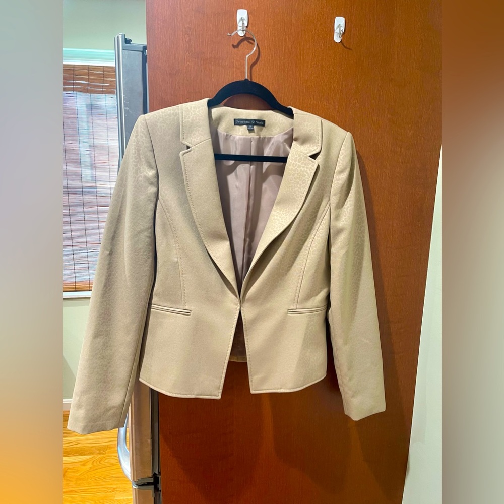🔥Last chance!🔥 Preston & York | beige long-sleeve blazer, size 8
